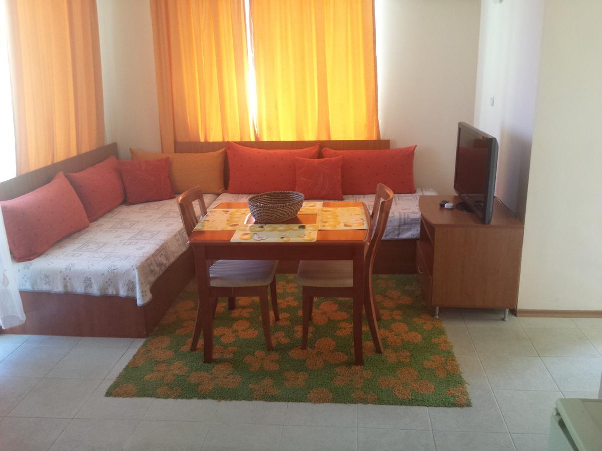Apartments In Villa Rouge 소조폴 외부 사진